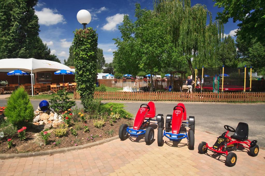 Camping La Belle Etoile Melun Exterior foto